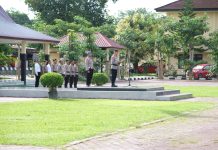 Pimpin Upacara Bulanan, Karo Ops Polda Sultra Sampaikan Penekanan Irjen Pol Drs. Teguh Pristiwanto Kepada Personel