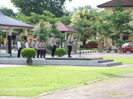 Pimpin Upacara Bulanan, Karo Ops Polda Sultra Sampaikan Penekanan Irjen Pol Drs. Teguh Pristiwanto Kepada Personel