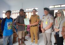 Pemda dan BPN Koltim Serahkan Sertifikat di Kelurahan Raara dan Welala