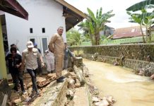 Pj Wali Kota Kendari Kunjungi Korban Banjir dan Tanah Longsor