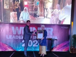 Ketua TP PKK Koltim Dianugerahi Pemimpin Perempuan Inspiratif