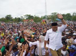 Deklarasi dan Pendaftaran Darwin-Ali Dihadiri Ribuan Masyarakat Muna Barat