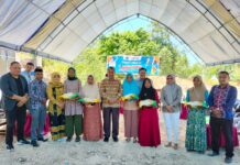 Plt Bupati Muna Buka Gerakan Pangan Murah di Desa Bahutara