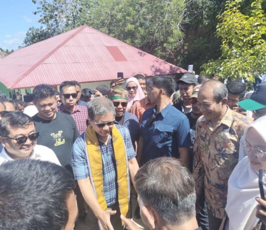 Profesor Akal Sehat, Rocky Gerung Tiba di Universitas Karya Persada Muna