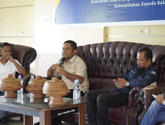 Jadi Pembicara di Seminar Kebangsaan, La Isra: Pentingnya Peran Pemuda Dalam Mengawal Demokrasi di Indonesia